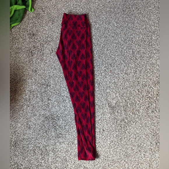 LulaRoe leggings 
one size 
never worn 
Multi Colored - Picture 1 of 3
